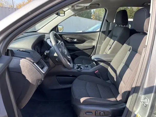 GMC Terrain 2024 photo 3