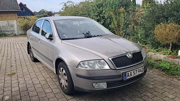 Skoda Octavia 2006 photo 2