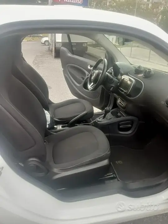 Smart Fortwo 2019 photo 3