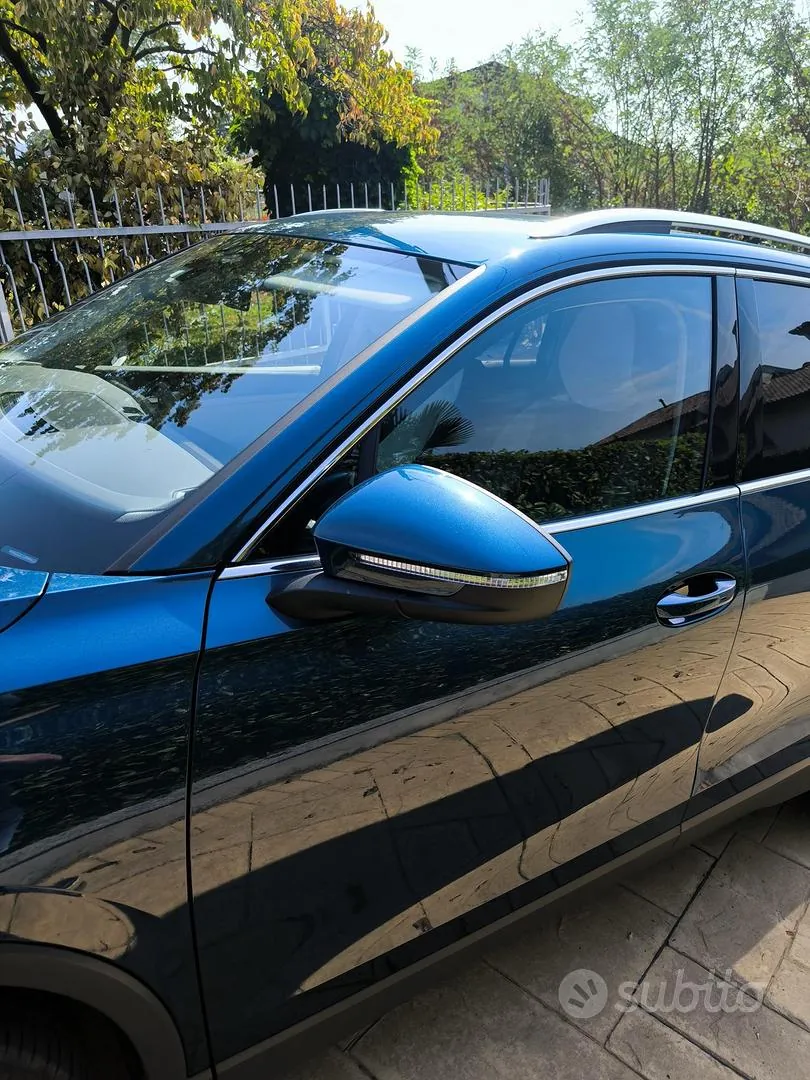Volkswagen Tiguan 2024 photo 2