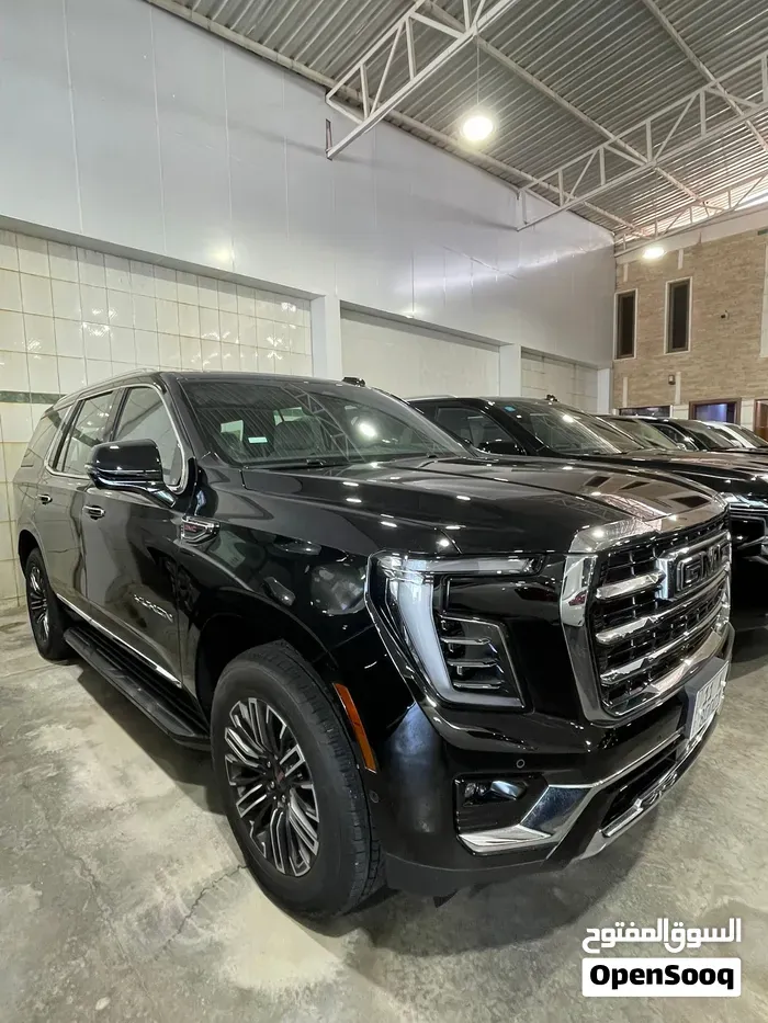 GMC Yukon 2025 photo 2