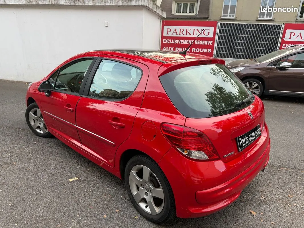Peugeot 207 2010 photo 5
