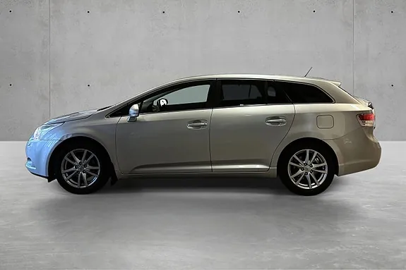 Toyota Avensis 2011 photo 3