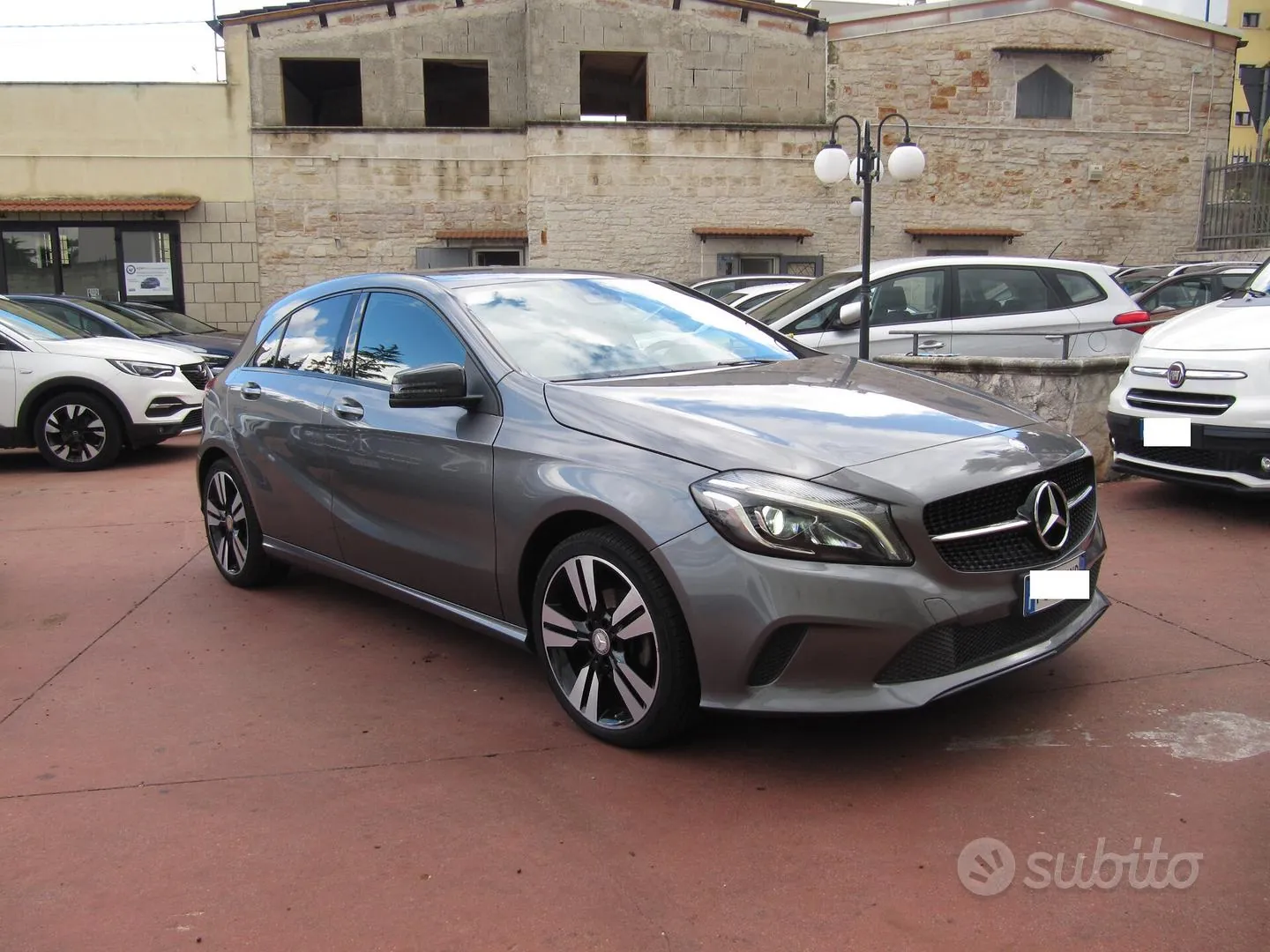 Mercedes-Benz A 180