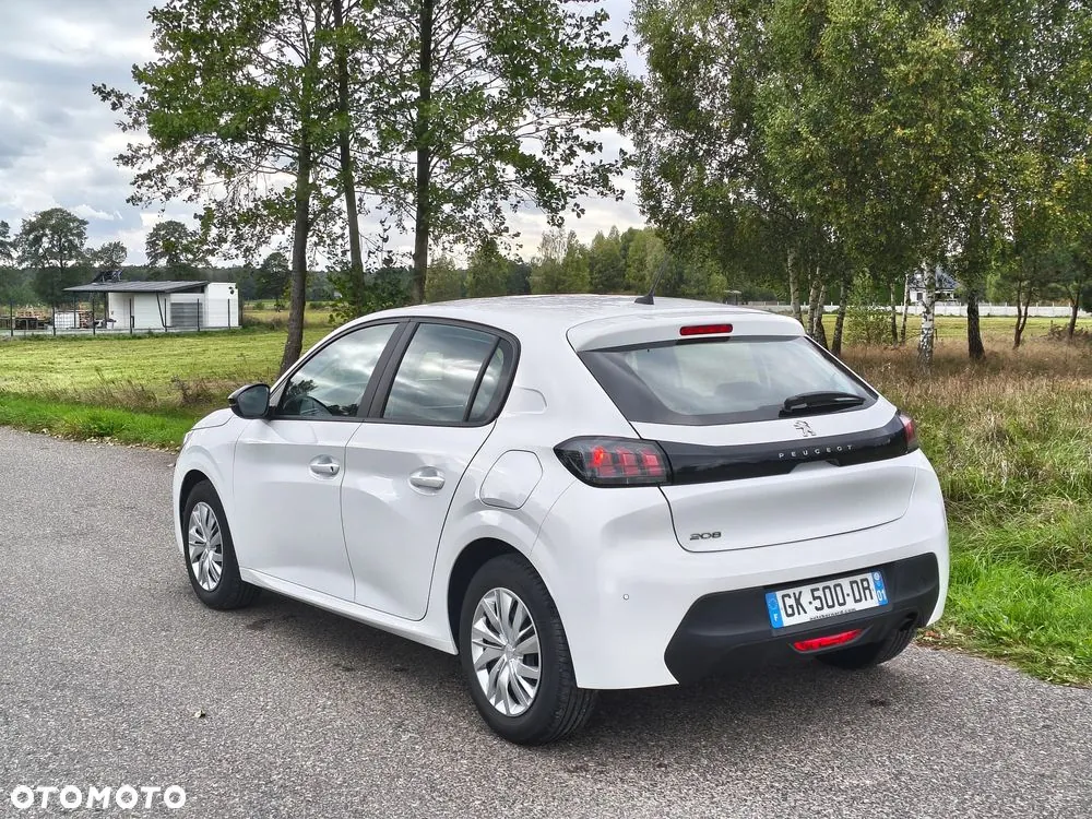 Peugeot 208 2022 photo 3