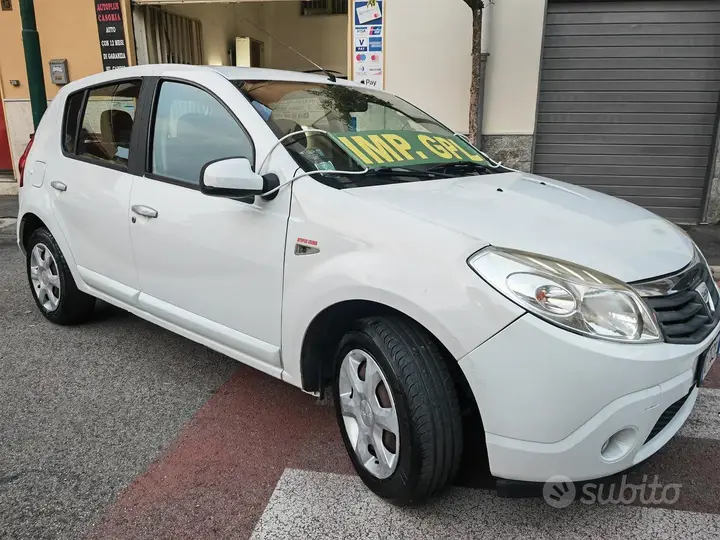 Dacia Sandero 2009 photo 3