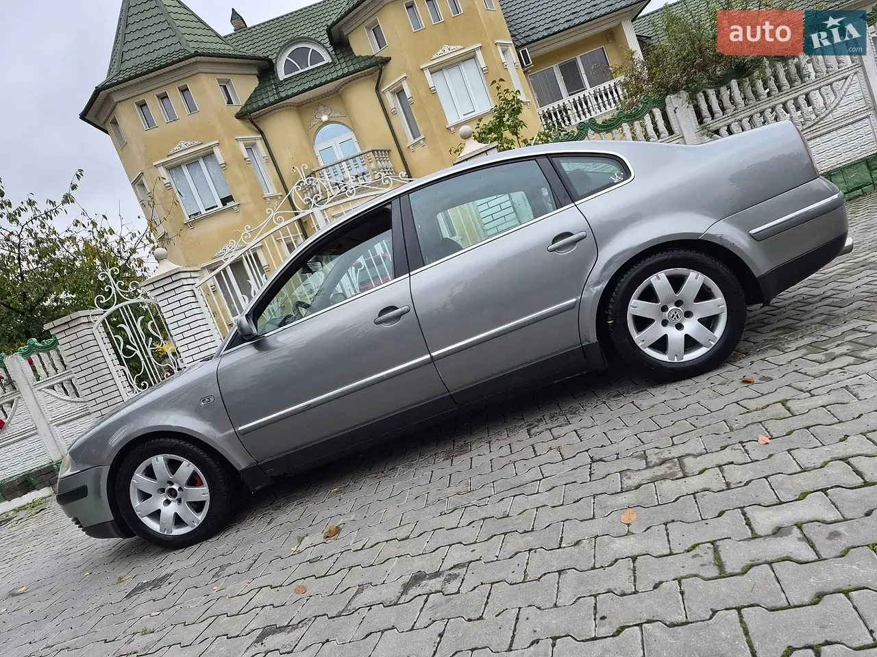 Volkswagen Passat 2003 photo 2
