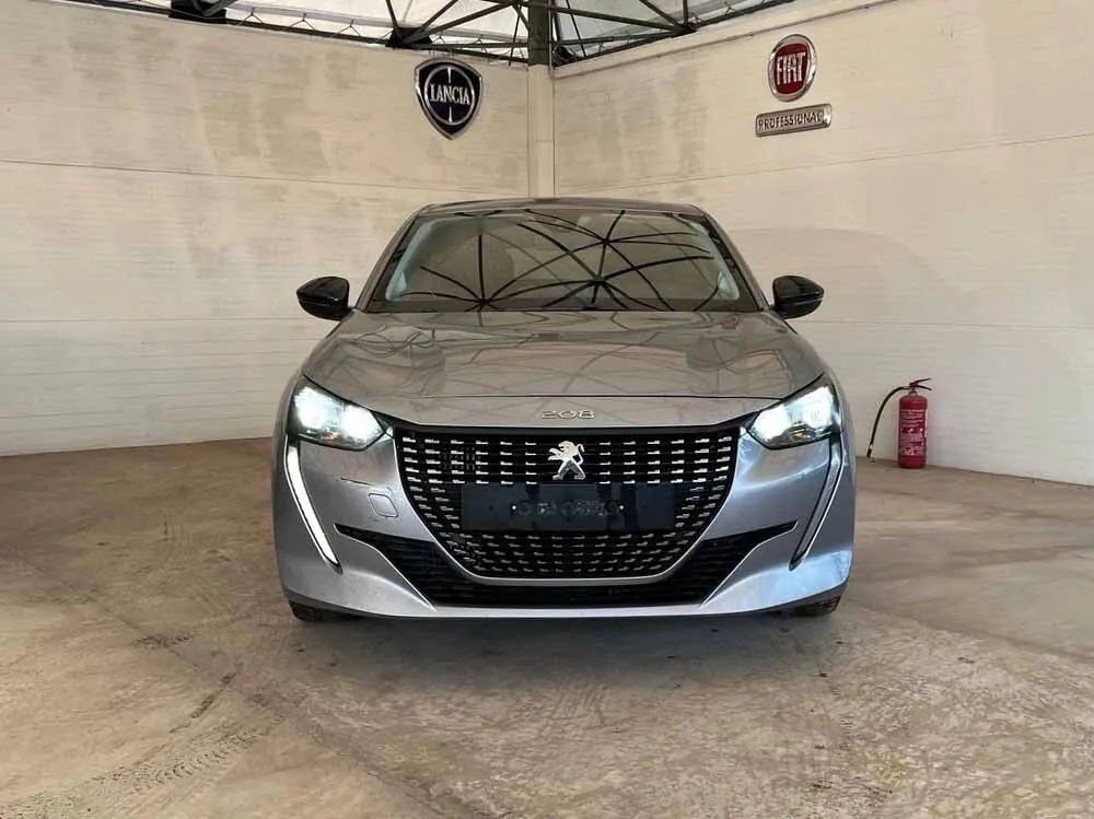 Peugeot 208 2023 photo 2
