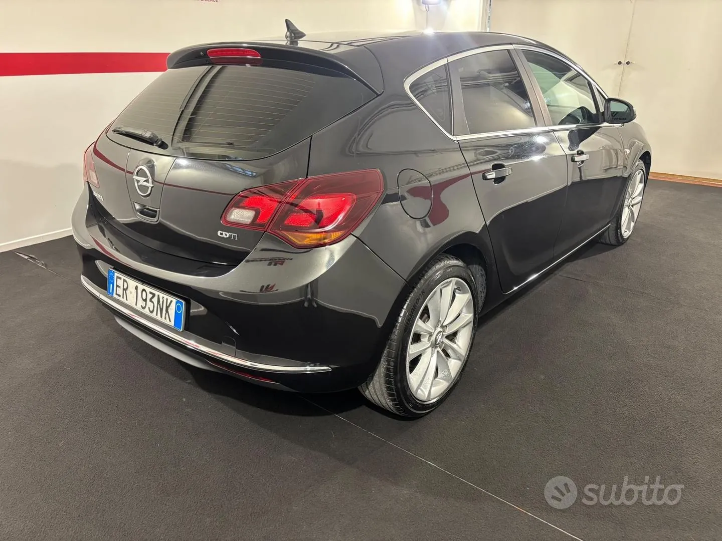 Opel Astra 2013 photo 4