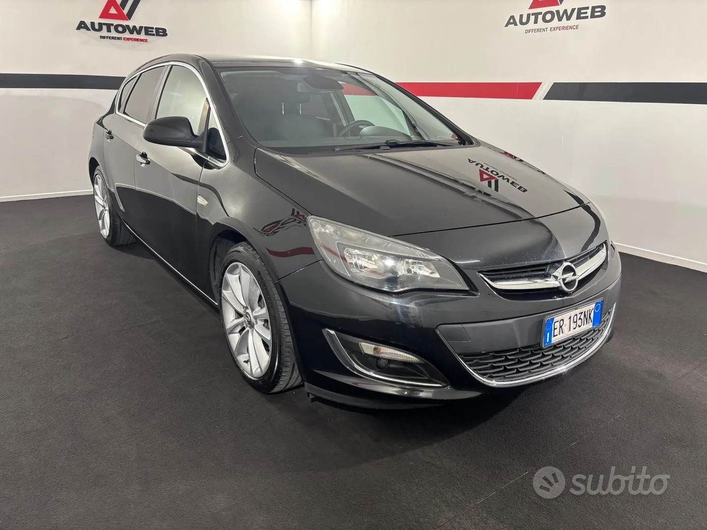 Opel Astra 2013 photo 3