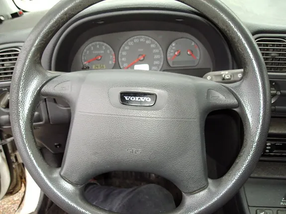 Volvo V40 1999 photo 5