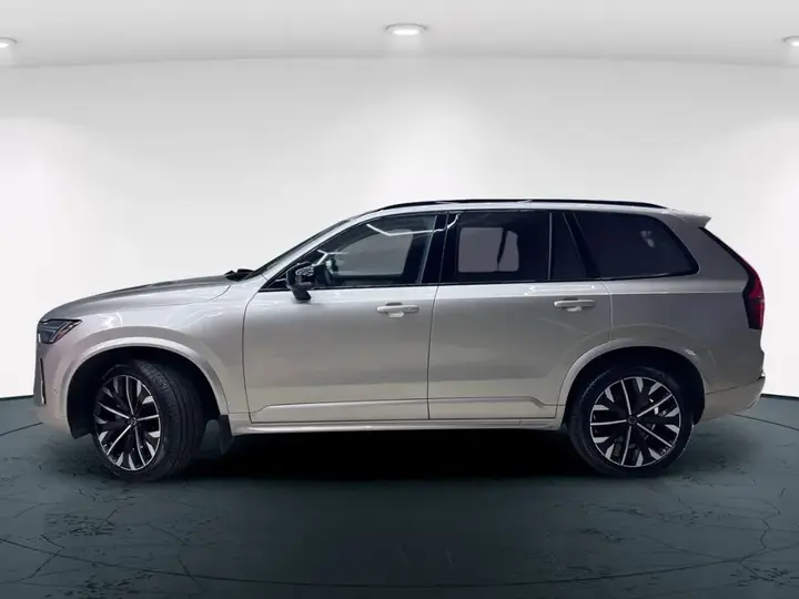 Volvo Xc90 2026 photo 2