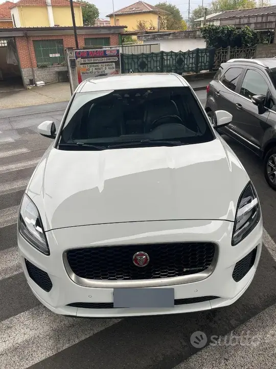 Jaguar E-Pace 2020 photo 3