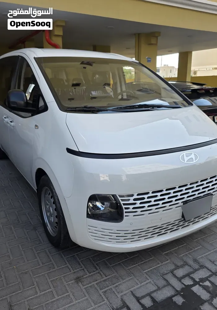 Hyundai Staria 2026 photo 2