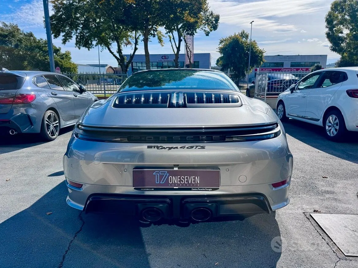 Porsche 911 2025 photo 3