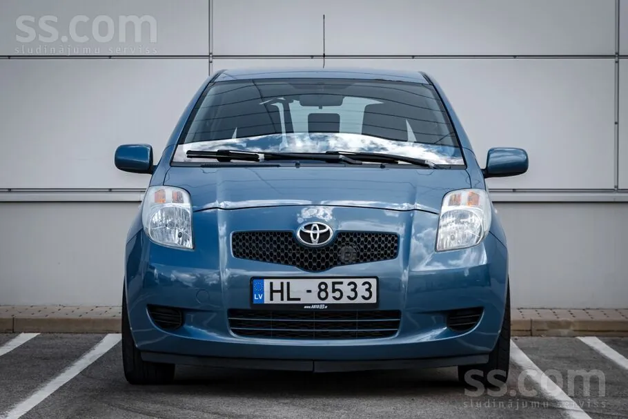 Toyota Yaris 2006 photo 2