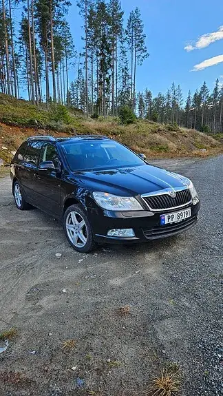 Skoda Octavia 2010 photo 2