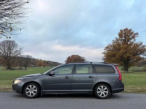 Volvo V70 2011 photo 3