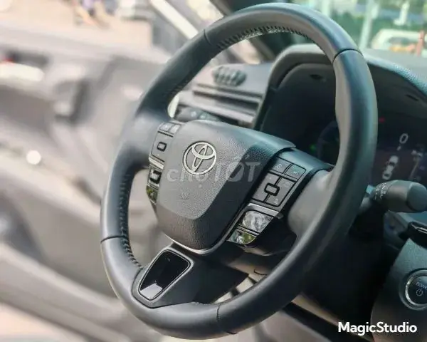 Toyota Camry 2025 photo 4
