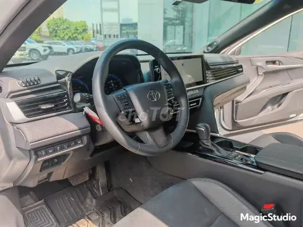 Toyota Camry 2025 photo 5