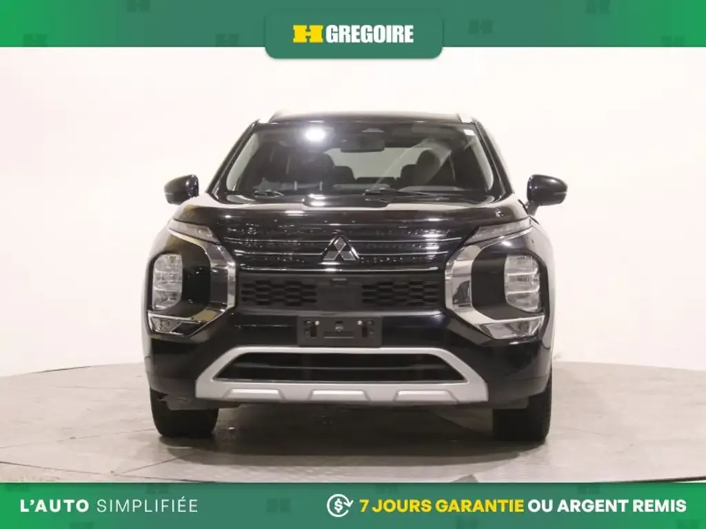 Mitsubishi Outlander 2022 photo 2