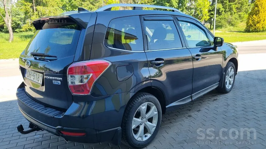 Subaru Forester 2015 photo 2