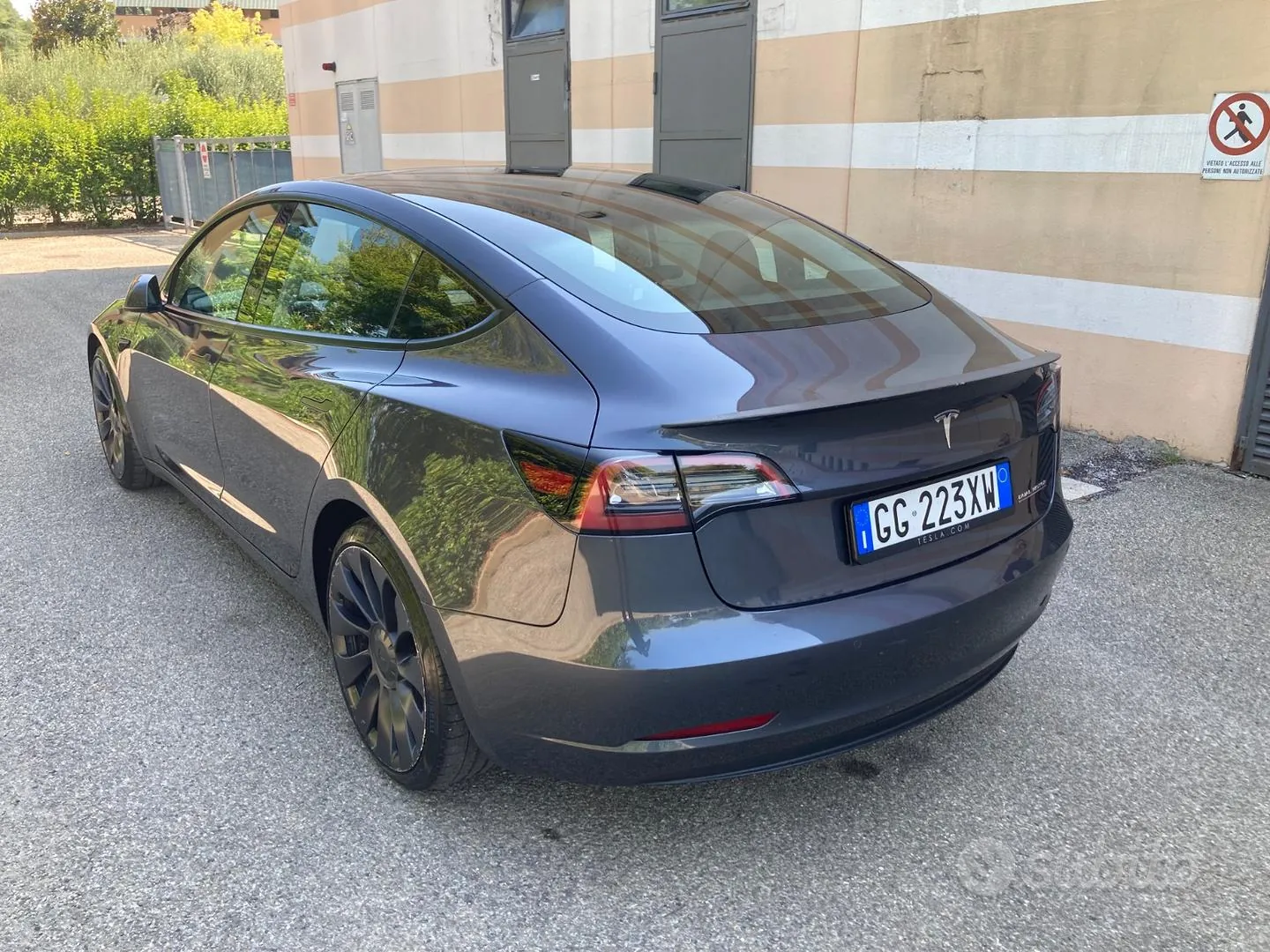 Tesla Model 3 2021 photo 2