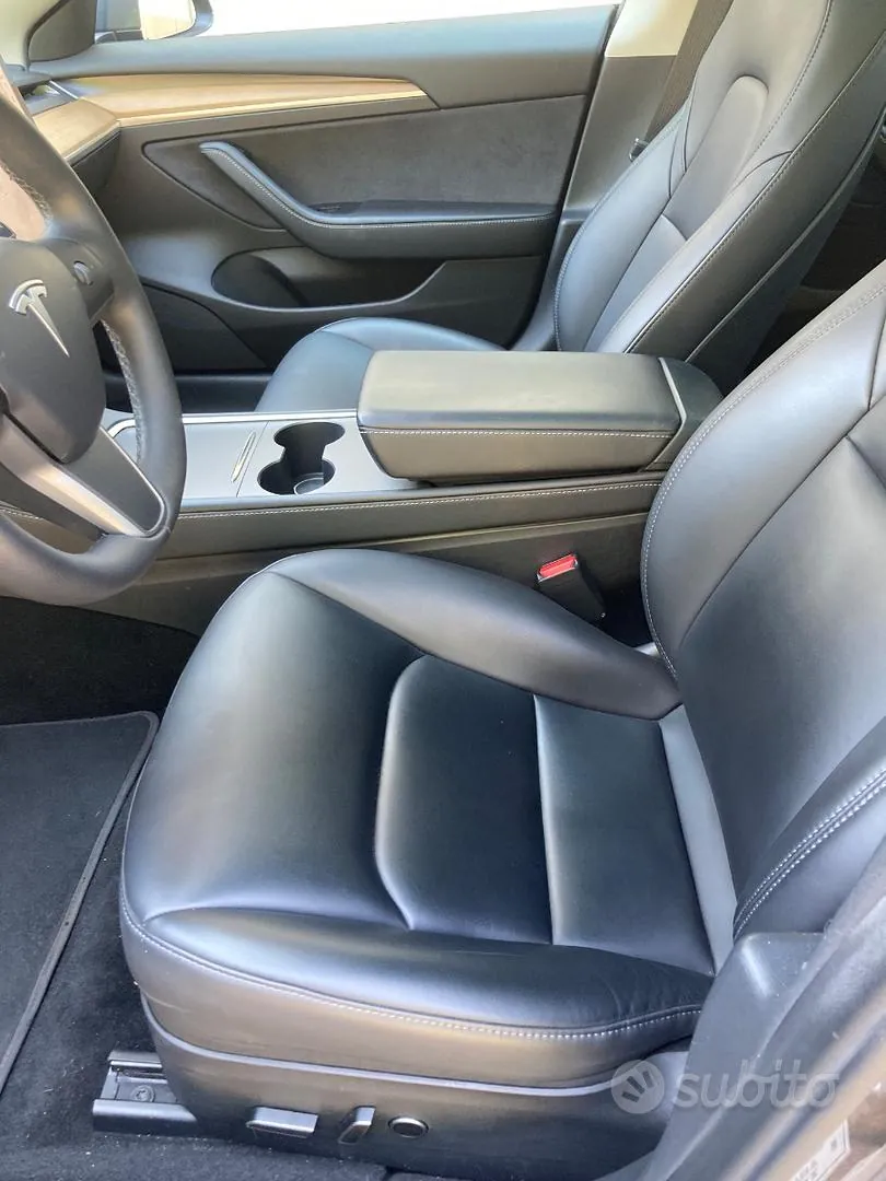 Tesla Model 3 2021 photo 3