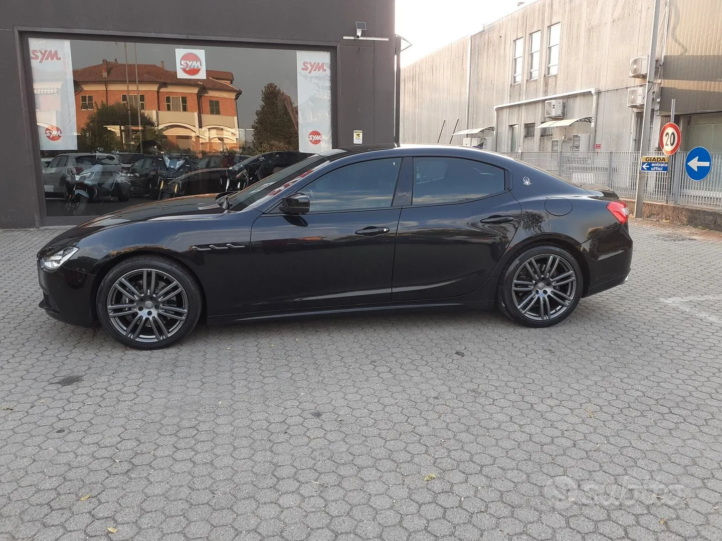Maserati Ghibli 2017 photo 4