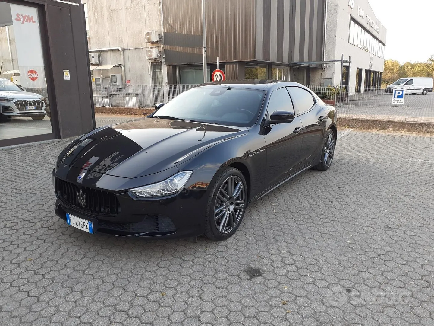 Maserati Ghibli 2017 photo 2