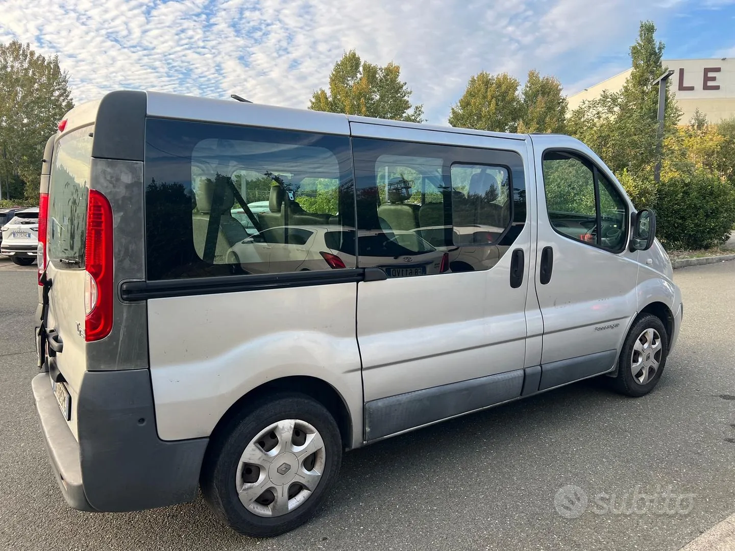 Renault Trafic 2009 photo 3
