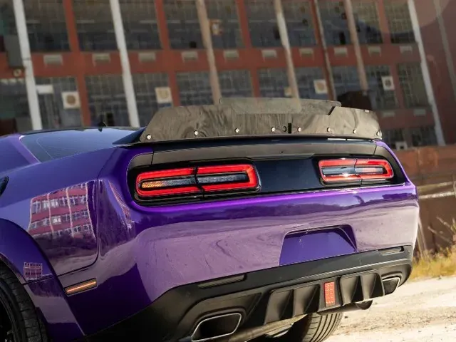 Dodge Challenger 2022 photo 4