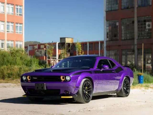 Dodge Challenger 2022 photo 3