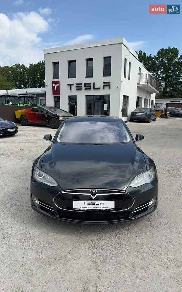 Tesla Model S