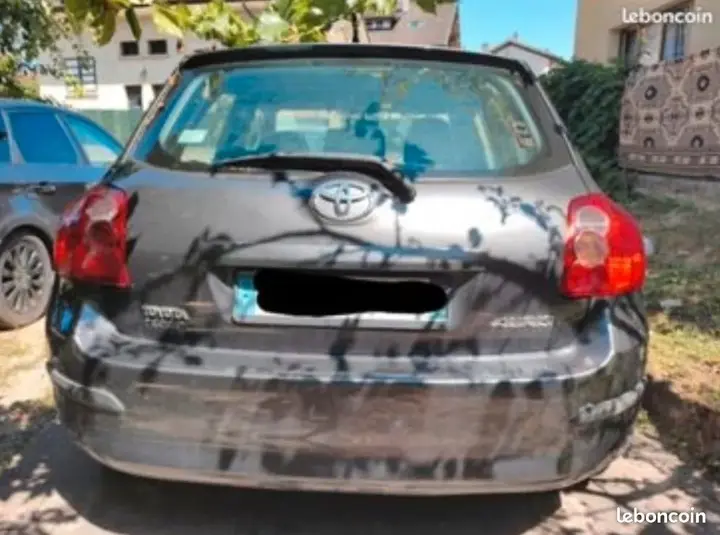 Toyota Auris 2009 photo 2