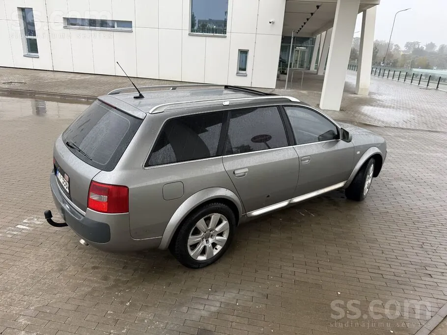 Audi Allroad 2004 photo 2