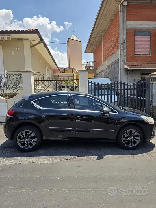 DS Automobiles Ds 4