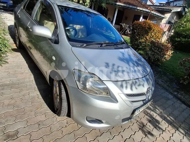 Toyota Belta 2007 photo 3