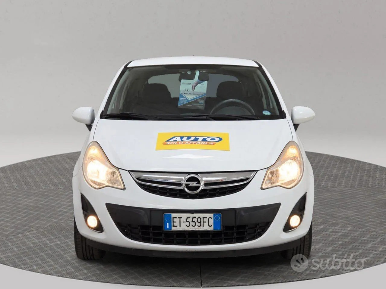 Opel Corsa 2013 photo 2