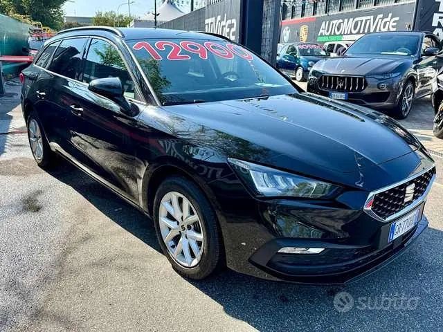 Seat Leon 2023 photo 2