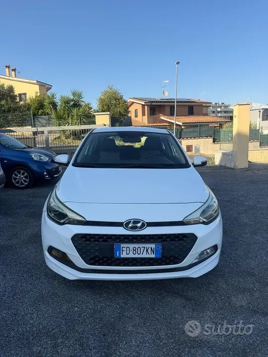 Hyundai I20 2018 photo 2