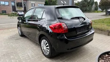 Toyota Auris 2007 photo 2