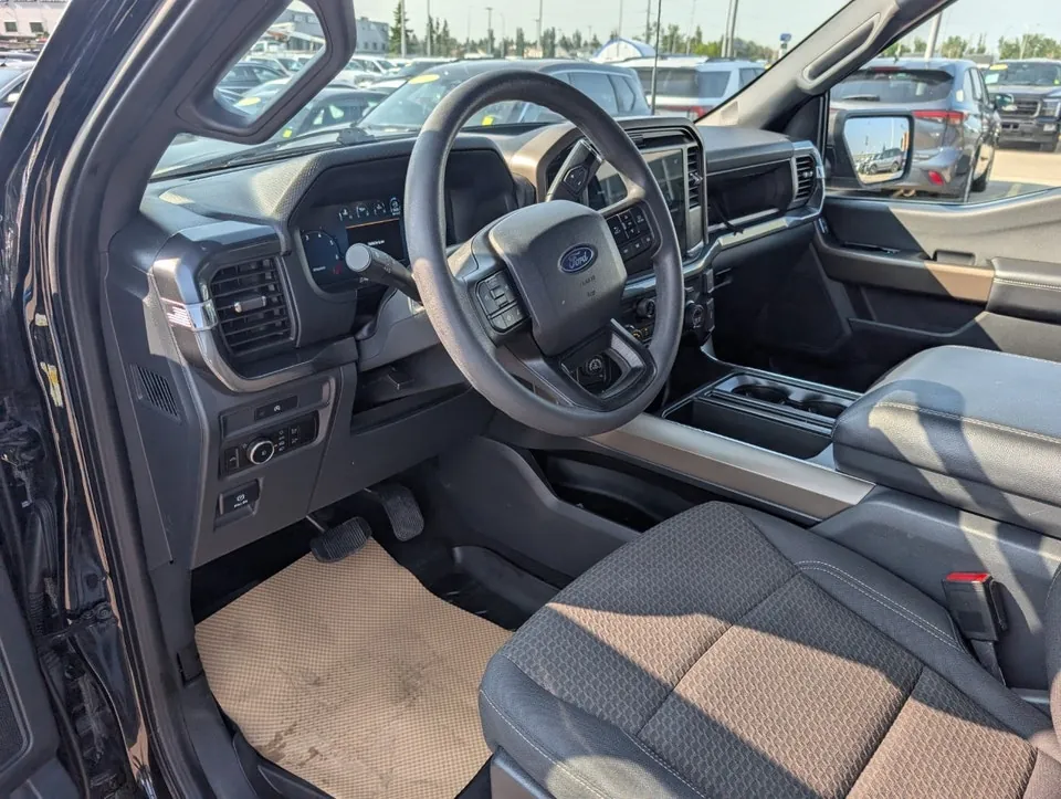 Ford F-150 2025 photo 2