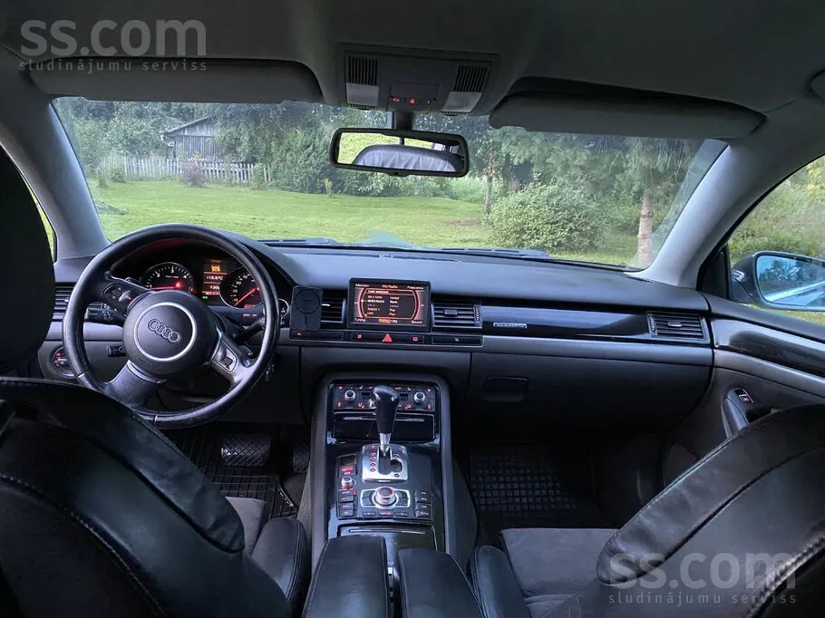 Audi A8 2004 photo 5