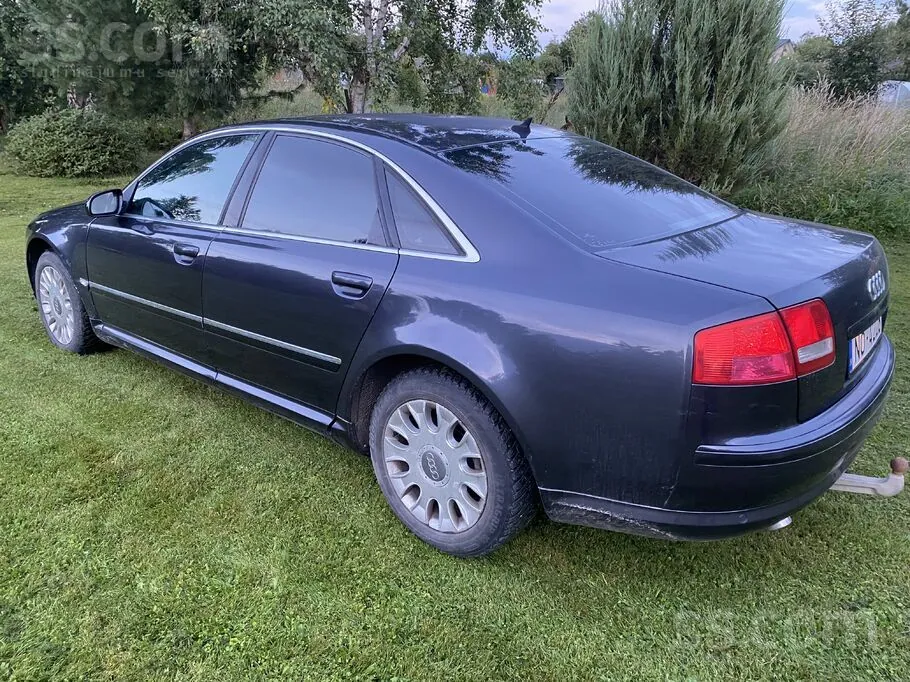 Audi A8