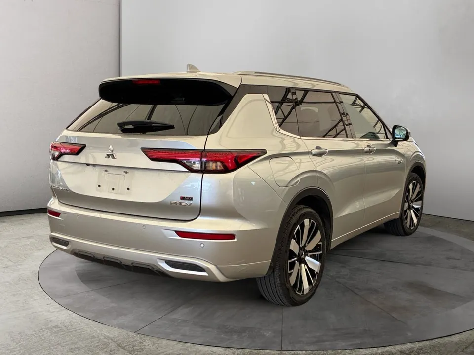 Mitsubishi Outlander 2025 photo 5