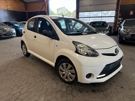 Toyota Aygo 2012 photo 3