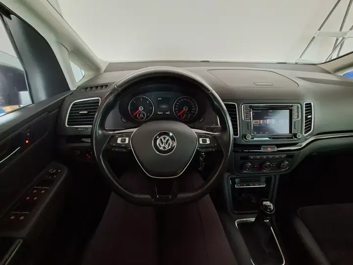 Volkswagen Sharan 2015 photo 3