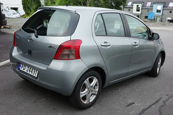 Toyota Yaris 2007 photo 3