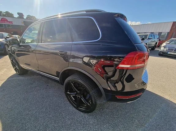 Volkswagen Touareg 2011 photo 5